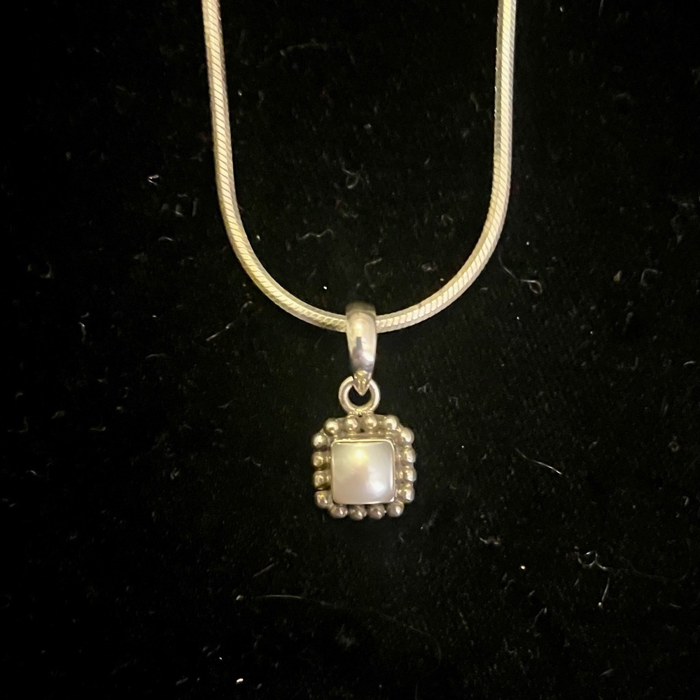 Silpada Square Pearl Pendant .925 silver. Stamped. Does Not include chain - Picture 5 of 8